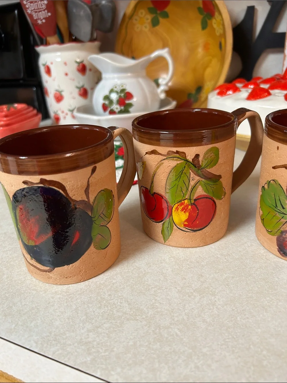 Set a four mugs never used